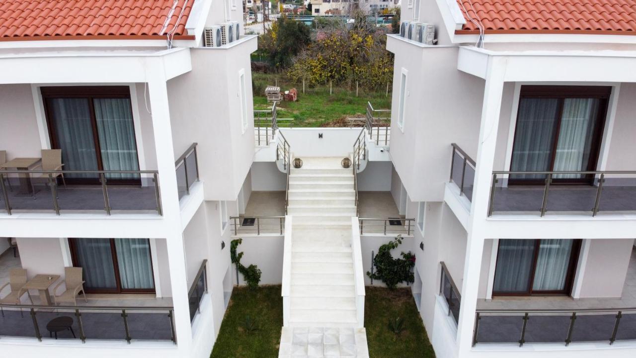 Kalli'S Apartments Нікіті Екстер'єр фото